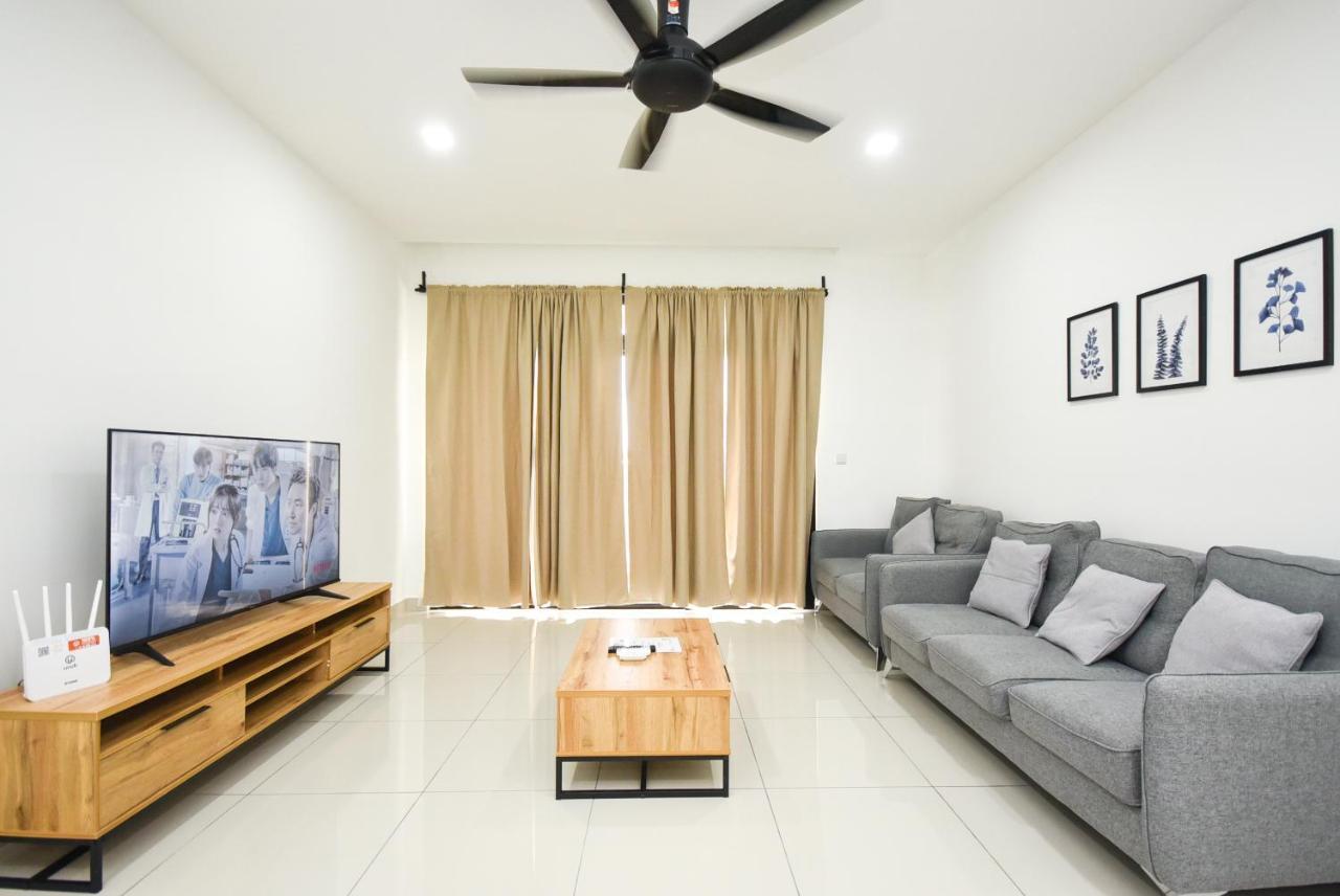 Meridin Medini Suite By Nest Home【Legoland】 Nusajaya  Extérieur photo